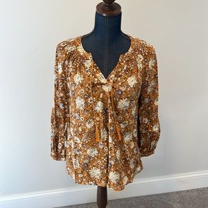 Old navy floral blouse size xs